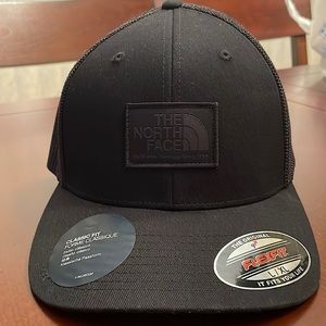 North Face Fitted Black Hat New With Tags